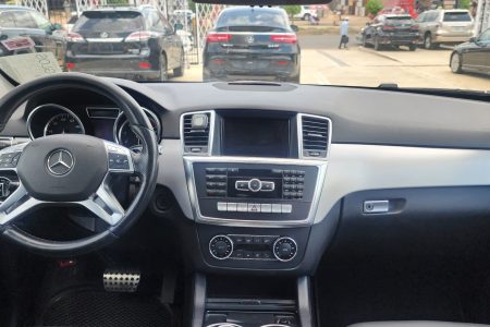 Mercedes Benz ML dashboard