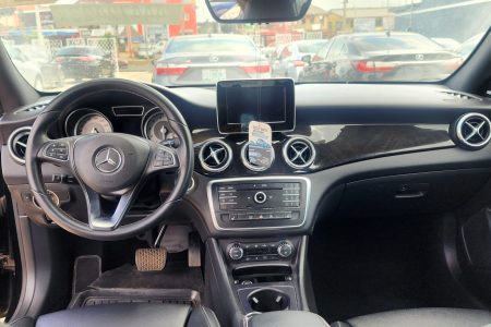 Mercedes Benz CLA 250 Dashboard