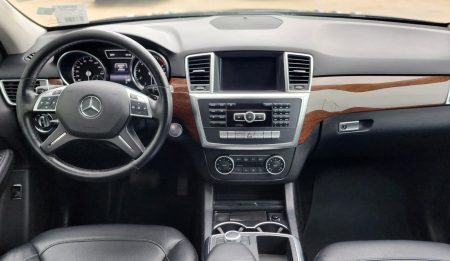 Mercedes benz ML 350 dashboard