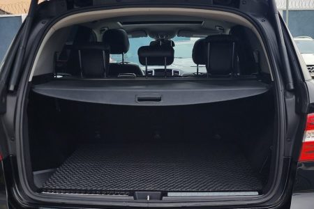 Mercedes benz ML 350 trunk