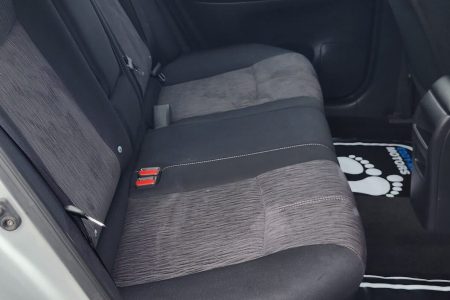 Nissan sentra 2015 back seat