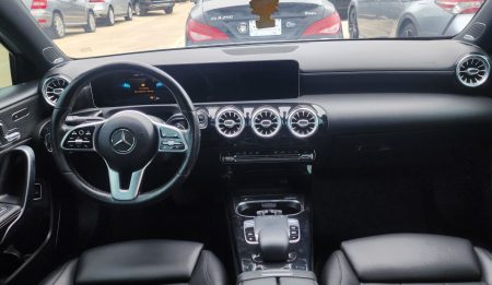 MERCEDES BENZ A220 2020 DASHBOARD