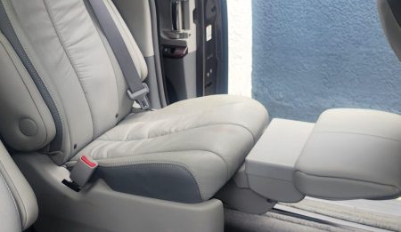 toyota sienna 2011 back seat