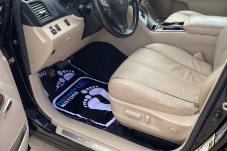 TOYOTA VENZA interior